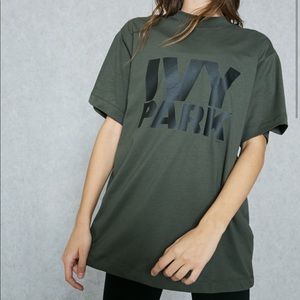 NWT IVY PARK Olive green oversized t shirt